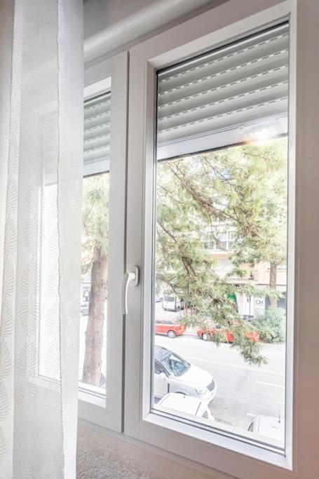 Precioso Piso Moderno: Terraza, A/C, Netflix, Wifi Apartment Valencia Bagian luar foto