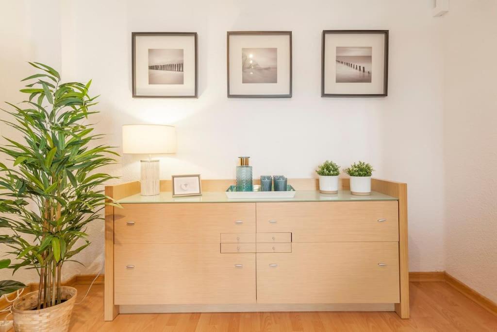 Precioso Piso Moderno: Terraza, A/C, Netflix, Wifi Apartment Valencia Bagian luar foto