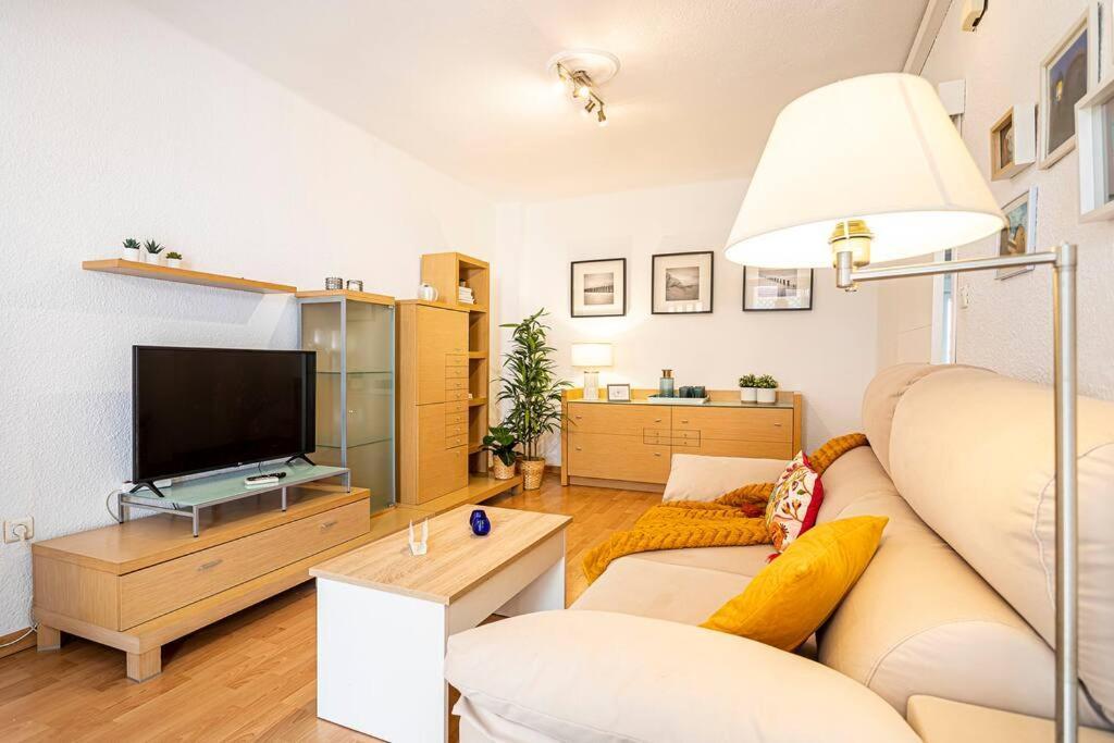Precioso Piso Moderno: Terraza, A/C, Netflix, Wifi Apartment Valencia Bagian luar foto