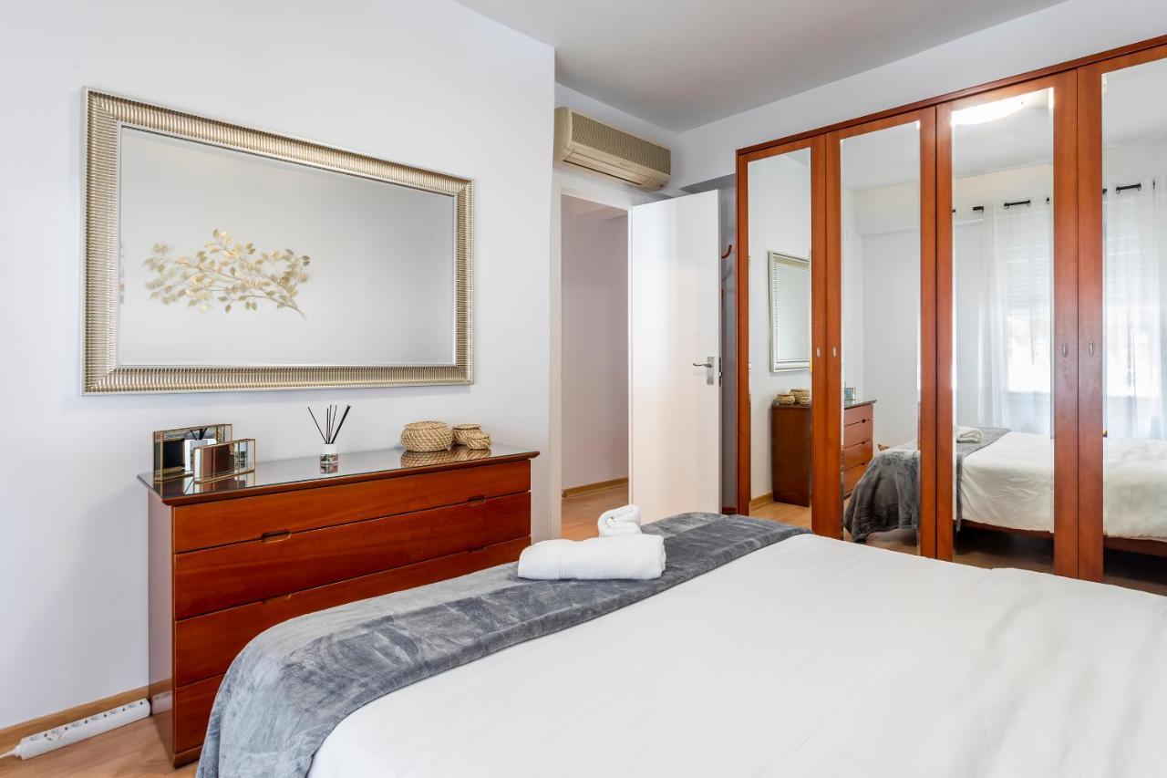 Precioso Piso Moderno: Terraza, A/C, Netflix, Wifi Apartment Valencia Bagian luar foto