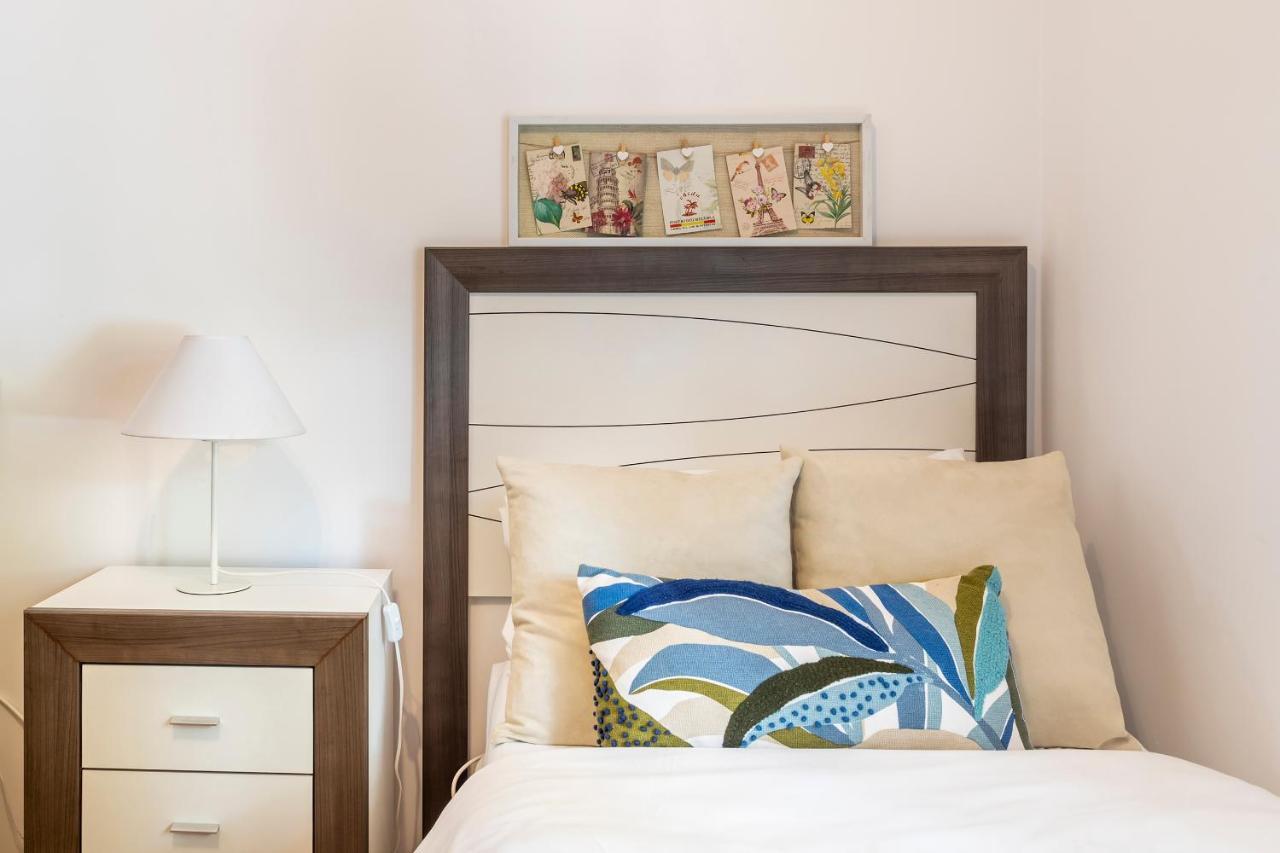 Precioso Piso Moderno: Terraza, A/C, Netflix, Wifi Apartment Valencia Bagian luar foto