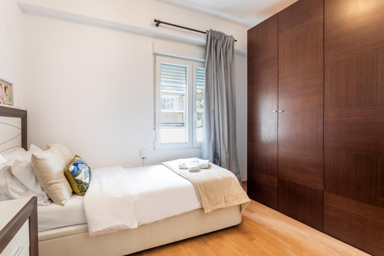 Precioso Piso Moderno: Terraza, A/C, Netflix, Wifi Apartment Valencia Bagian luar foto