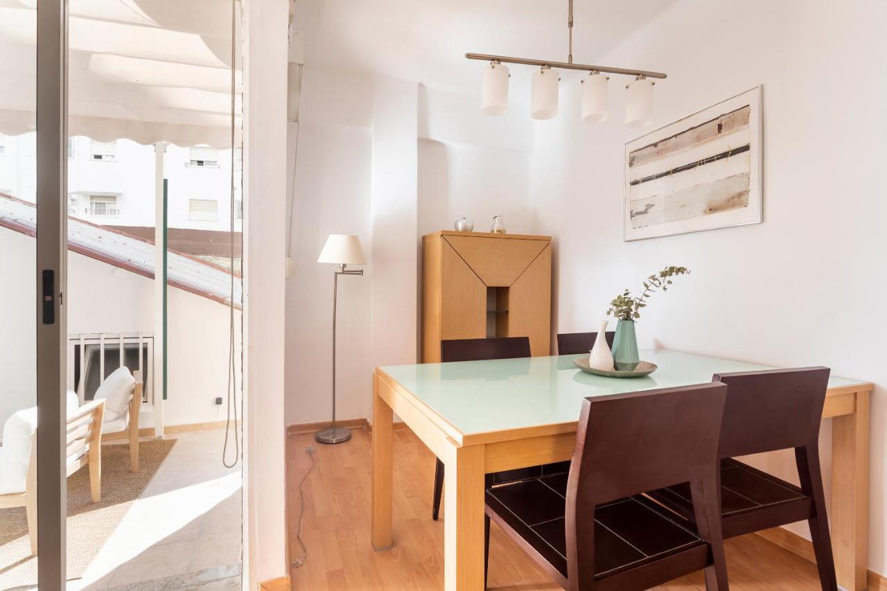 Precioso Piso Moderno: Terraza, A/C, Netflix, Wifi Apartment Valencia Bagian luar foto