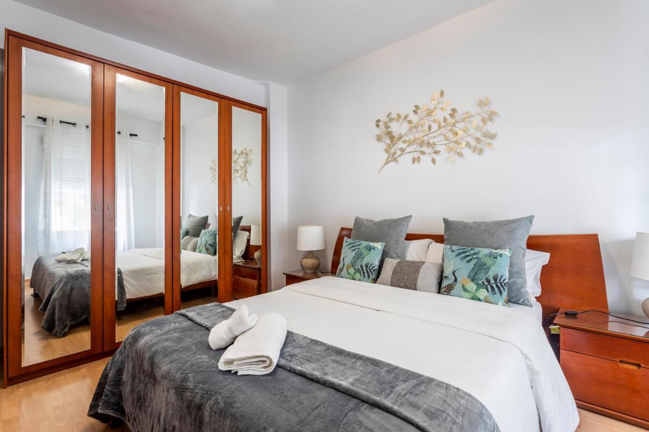Precioso Piso Moderno: Terraza, A/C, Netflix, Wifi Apartment Valencia Bagian luar foto