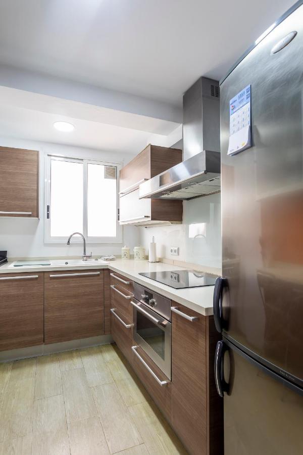 Precioso Piso Moderno: Terraza, A/C, Netflix, Wifi Apartment Valencia Bagian luar foto